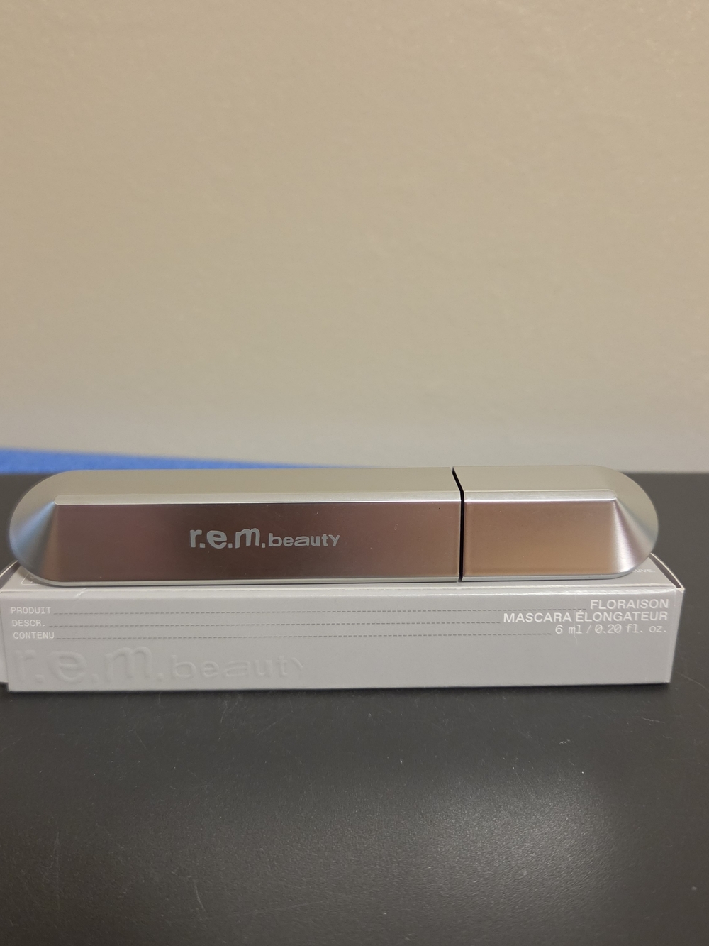 r.e.m. beauty Mascara in Midnight Black
